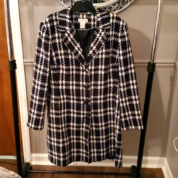 Coat - Picture 3 of 4